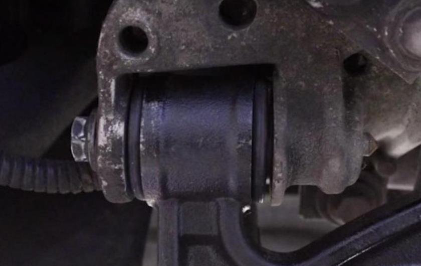 сайлентблок на рычаге