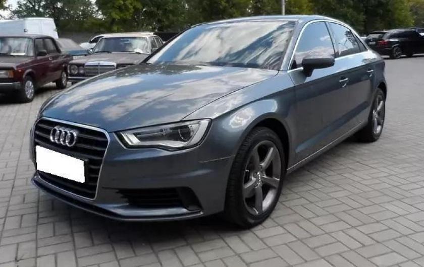 серый А3 седан