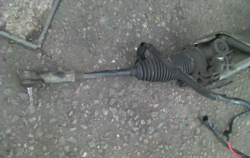 тяга на рулевой рейки