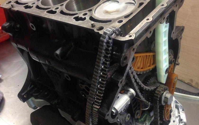 блок двигателя Ауди