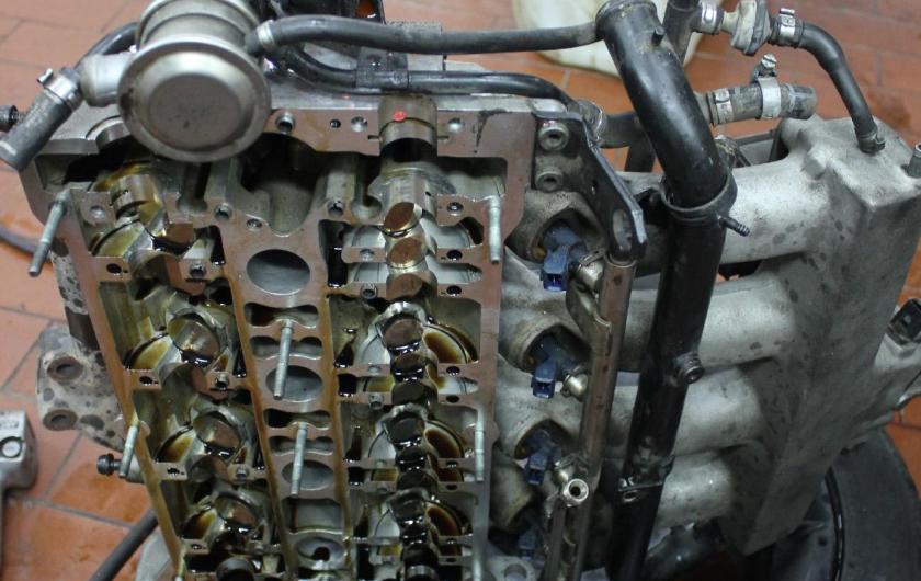 ГБЦ двигателя Ауди