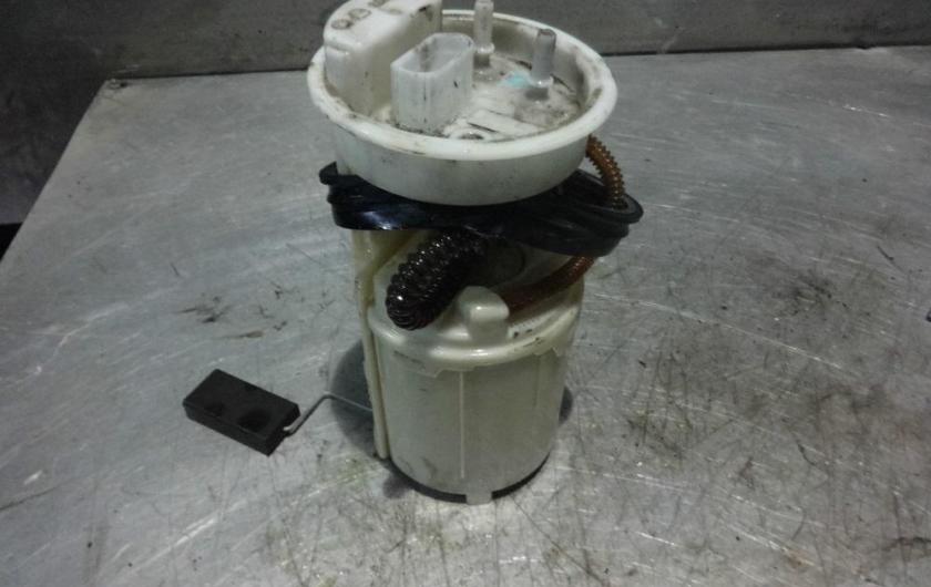 топливный насос на А4