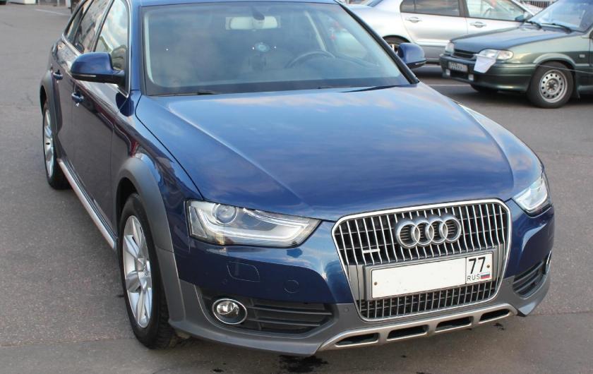 Ауди А4 спереди