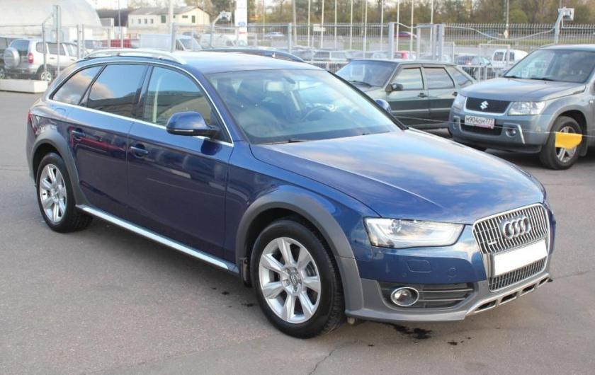 синий Ауди Олроуд