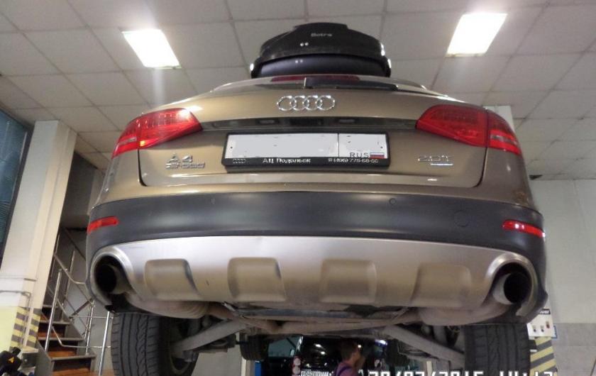 Ауди на подъемнике