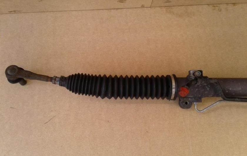 рулевая тяга с пыльником
