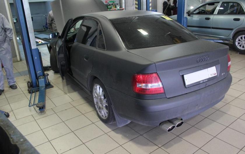 ауди А4 в автосервисе