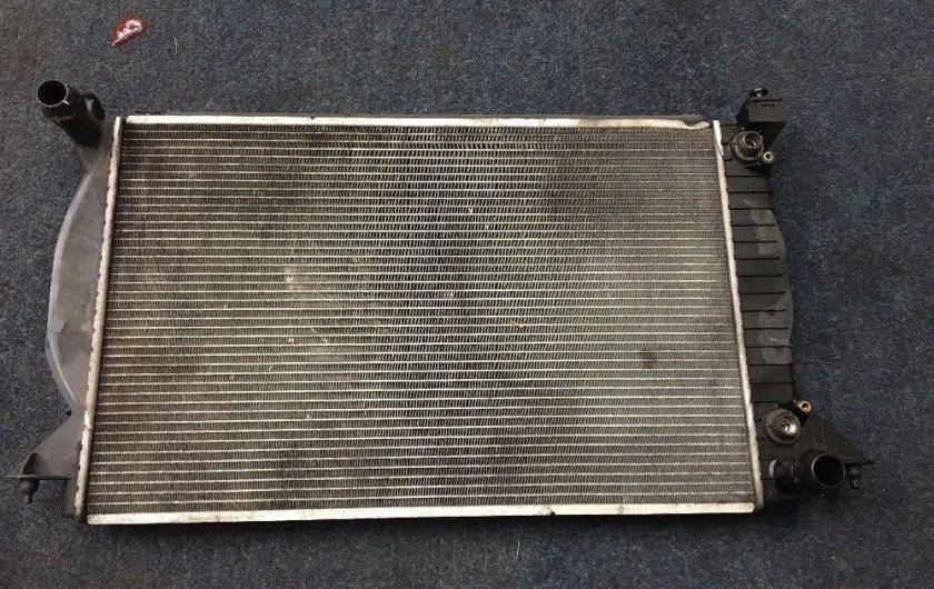 радиатор охлаждения двигателя ВАГ