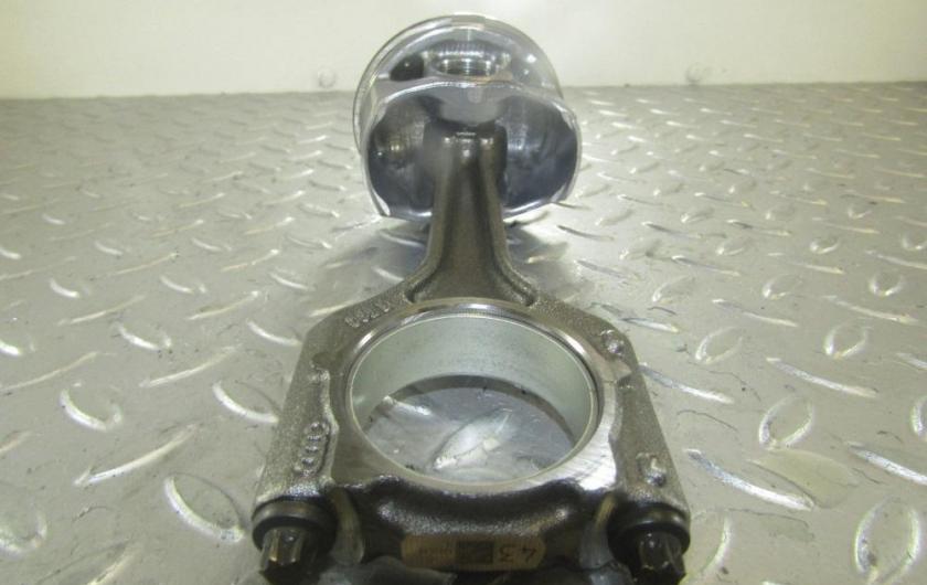 шатун снизу