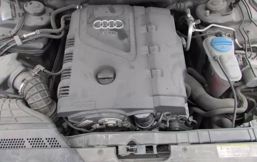 двигатель под капотом А5