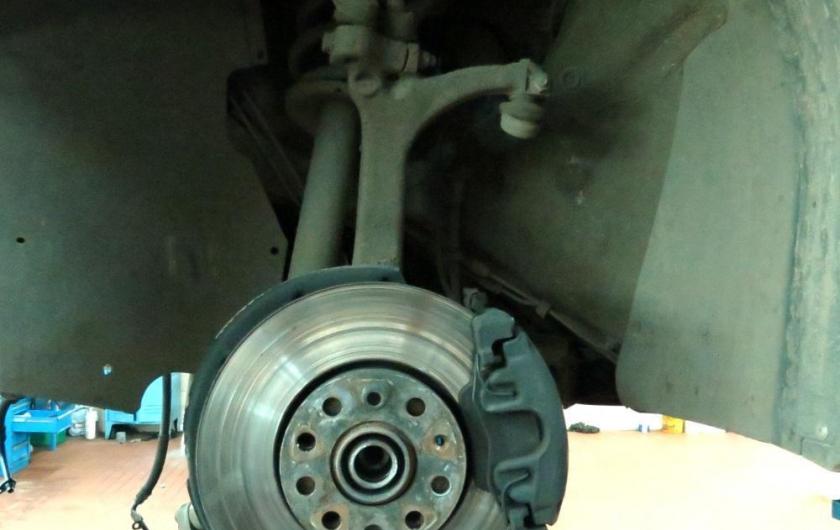 тормозной диск с суппортом на А5