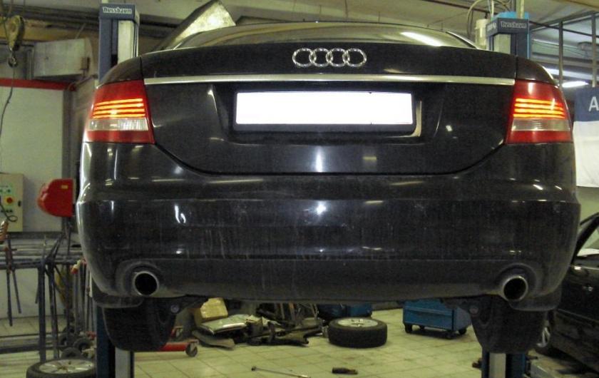 А6 на подъемнике сзади