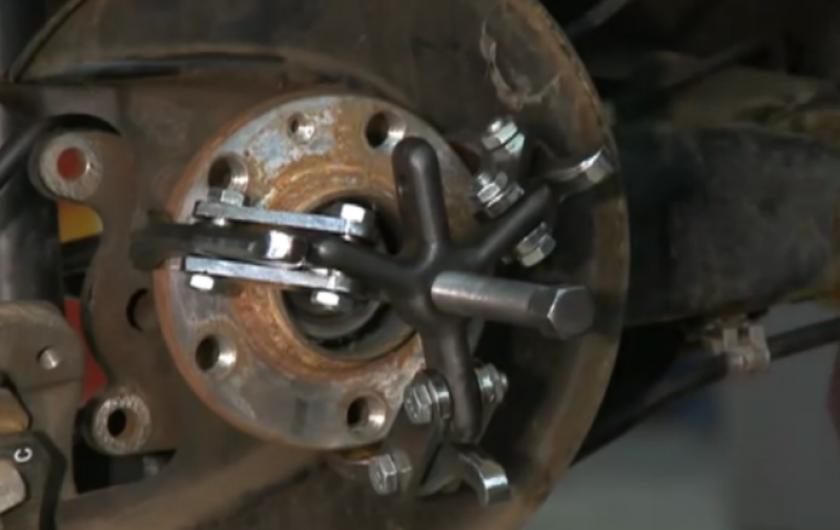 демонтаж ступицы на А6