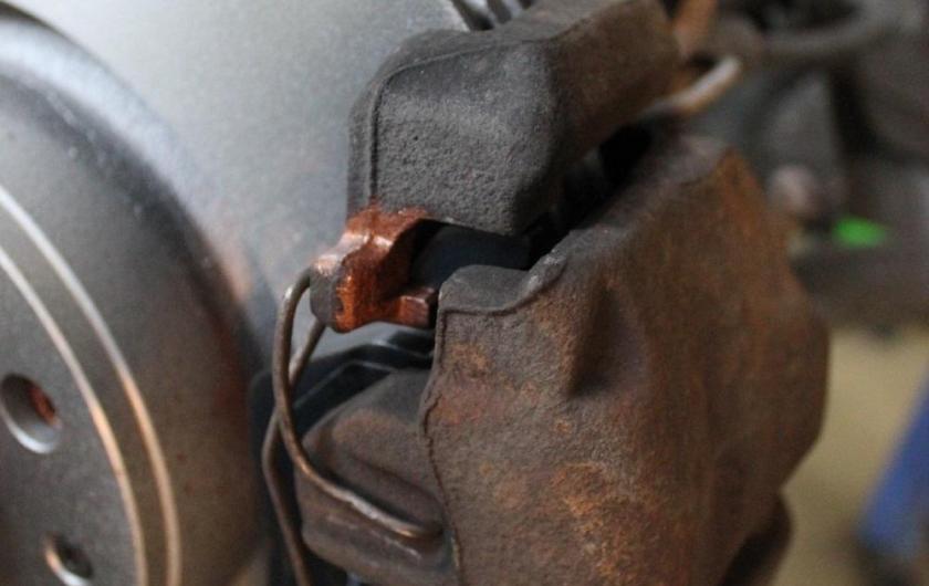 суппорт на тормозном диске