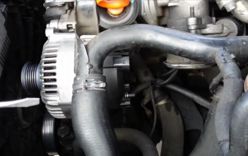 генератор под капотом Ауди