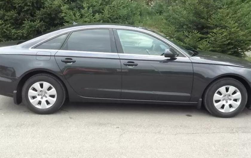 седан А6 сбоку