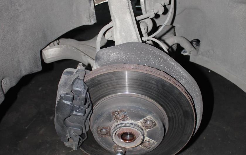 тормозной диск с суппортом