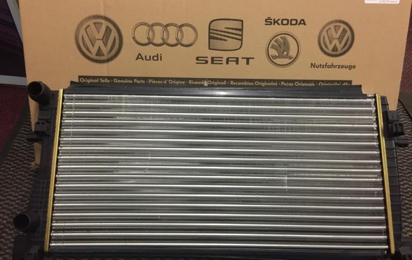 радиатор охлаждения двигателя ВАГ