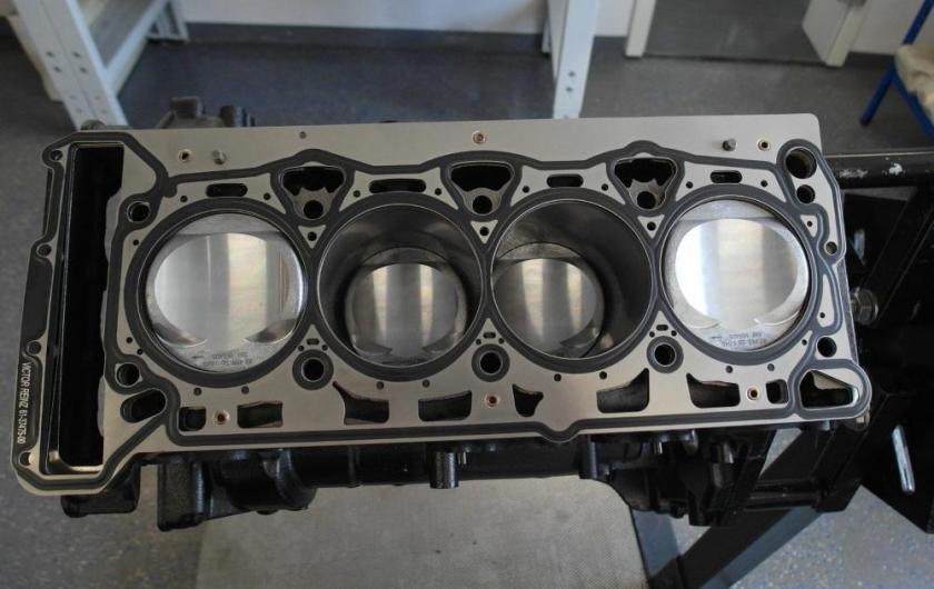 блок двигателя 4 цилиндра