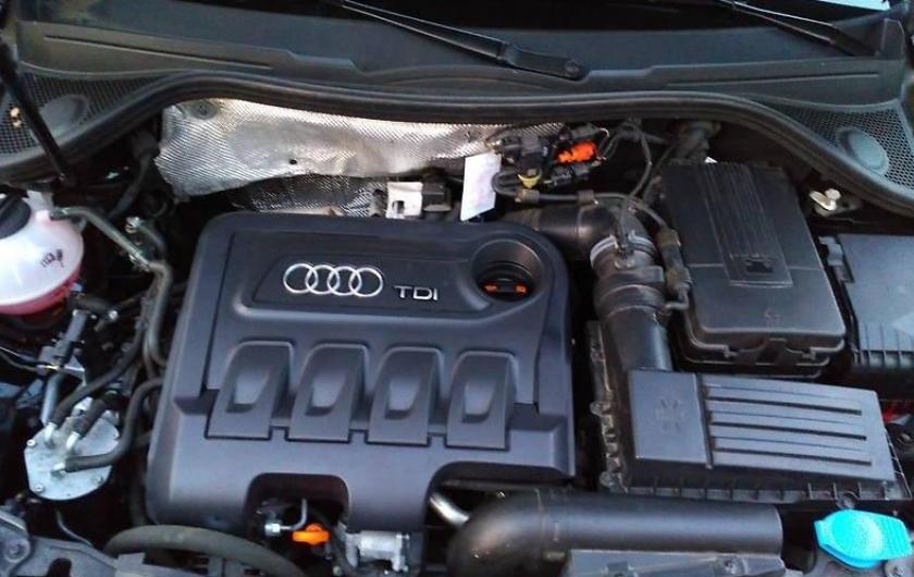 мотор на Ауди сверху