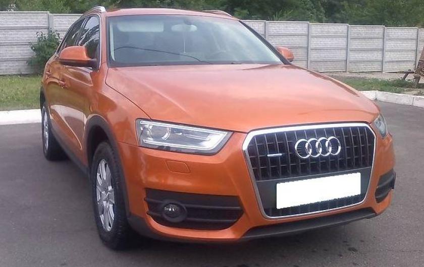 оранжевая Ауди Ку3