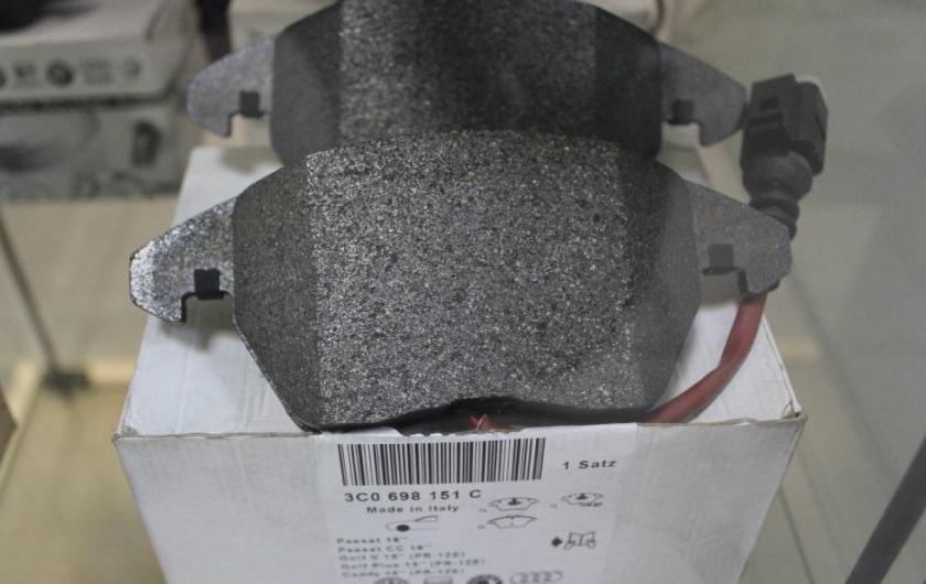 новая тормозная колодка