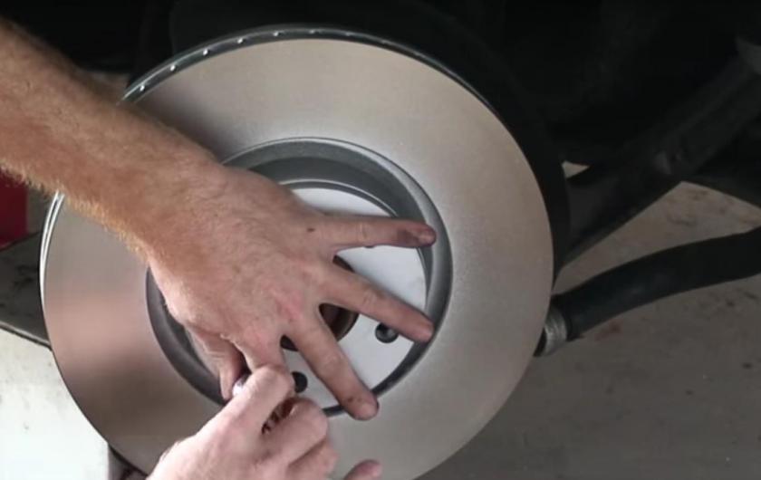 установка тормозного диска