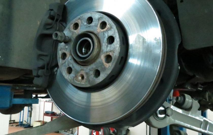 тормозной диск с суппортом