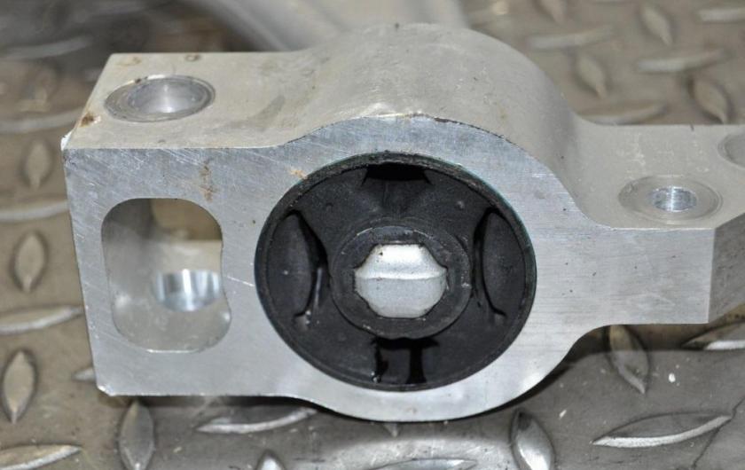 сайлентблок рычага