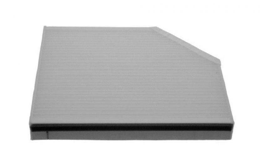 воздушный фильтр ДВС на белом фоне