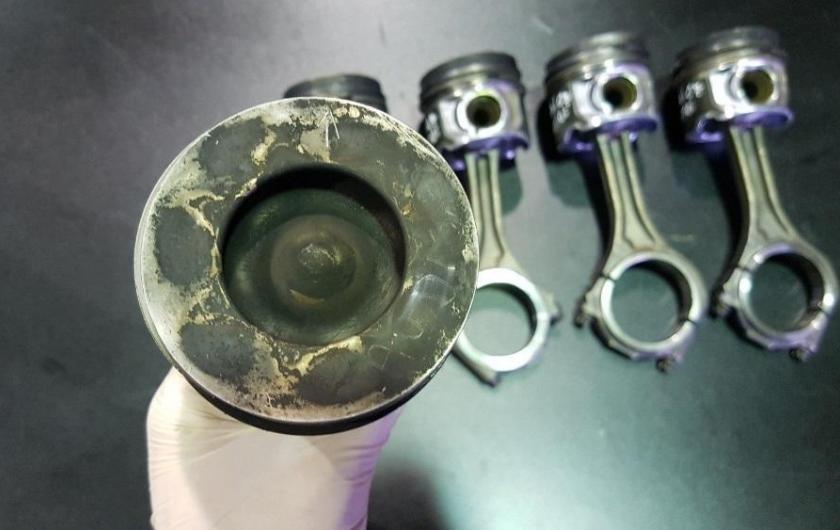 поршень двигателя сверху