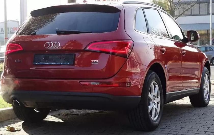 дизельный Q5 сзади