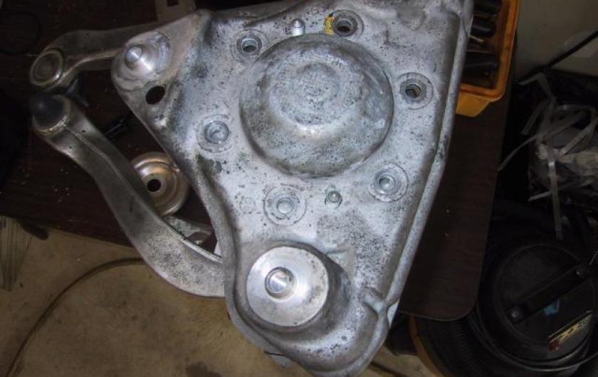 верхняя опора амортизатора