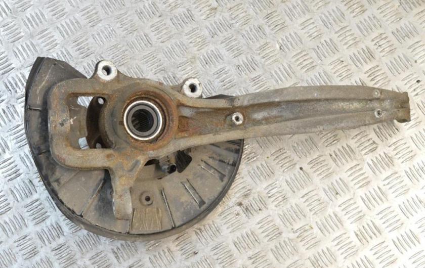 кулак со ступицей