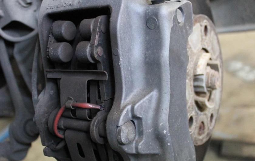 тормозной суппорт на Ауди Q7