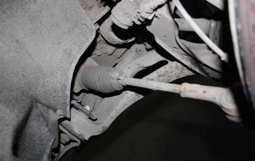 пыльник на рулевой рейке