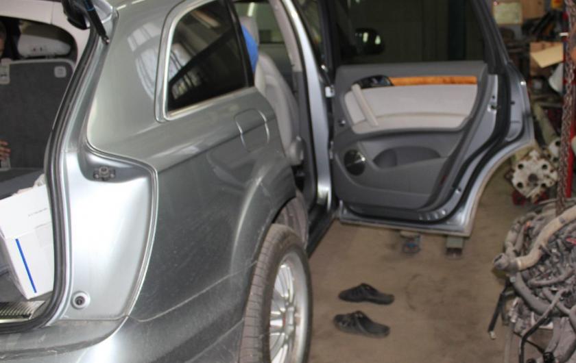 кроссовер Ауди в автосервисе