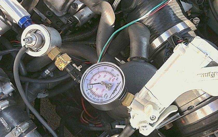 замер давления в топливной системе