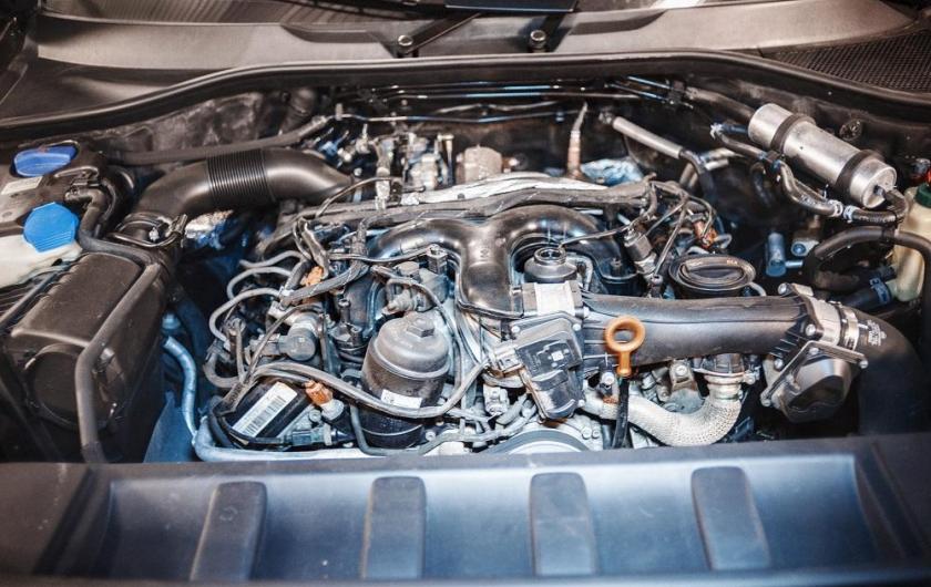 двигатель Ауди Ку7 без крышки