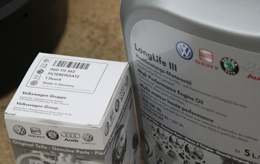 масляный фильтр и моторное масло оригинал VAG