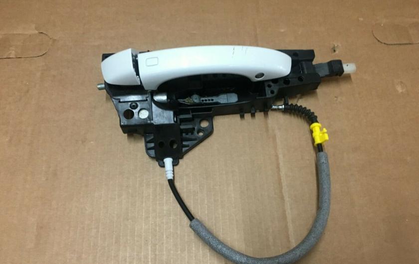 ручка дверная Ауди Ку7