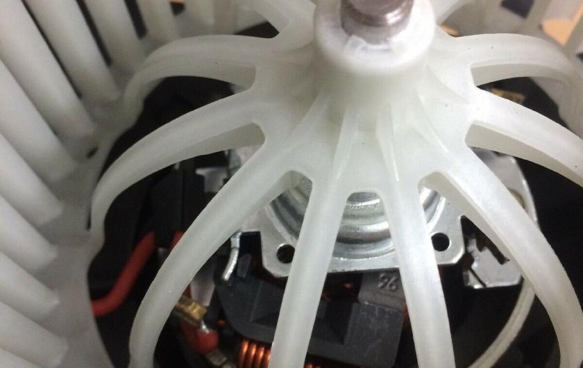 Замена вентилятора печки Ауди Q7