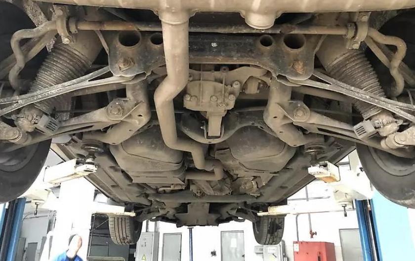 днище кроссовера Ауди