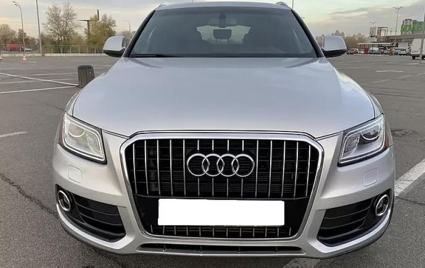 Audi Q5 спереди