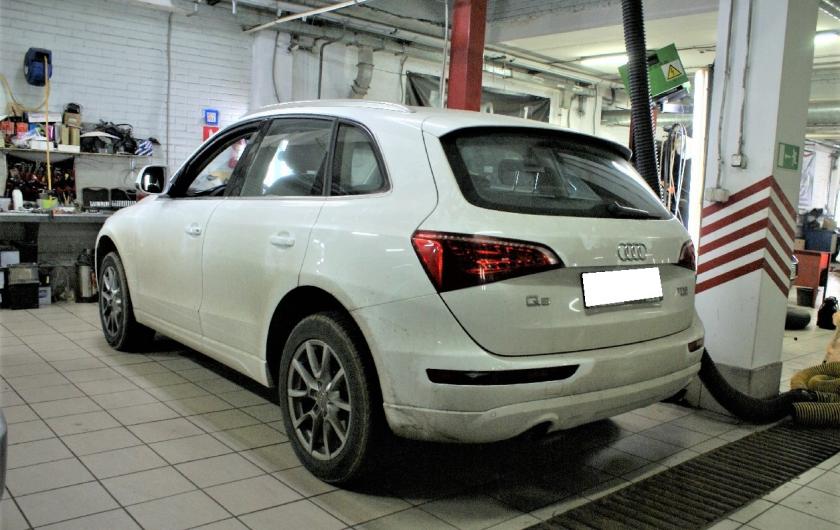 Ауди q5 на замене аккумулятора