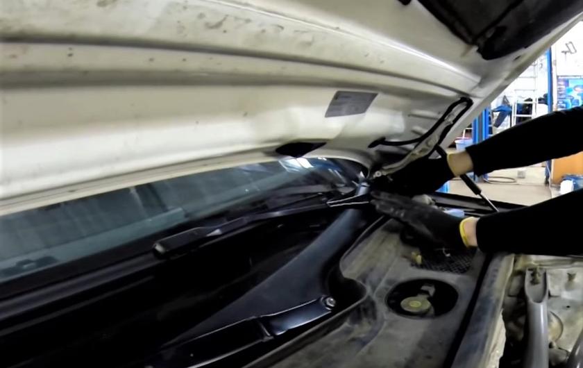 замена лобового стекла Ауди Q5