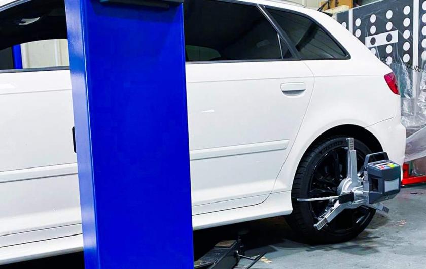 ауди на подъемнике