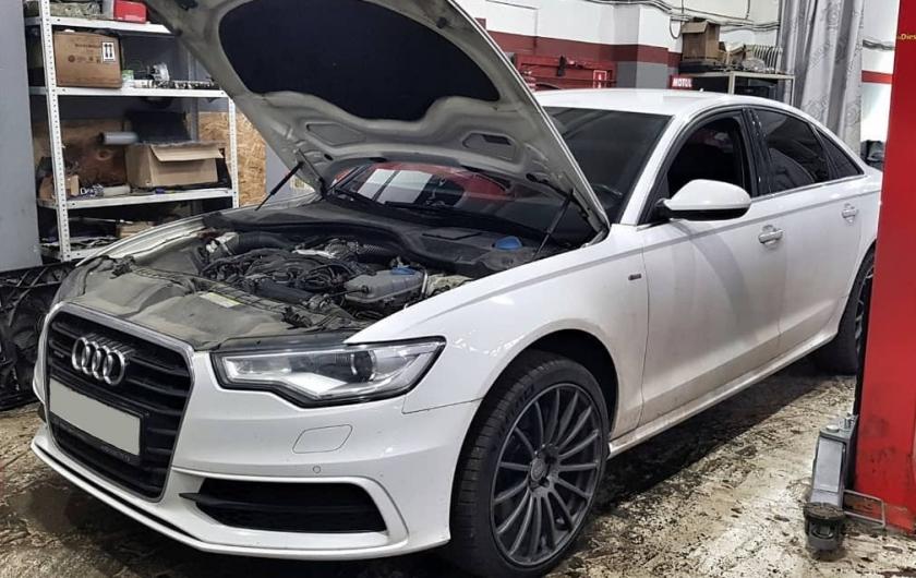 ауди а6 на подъемнике