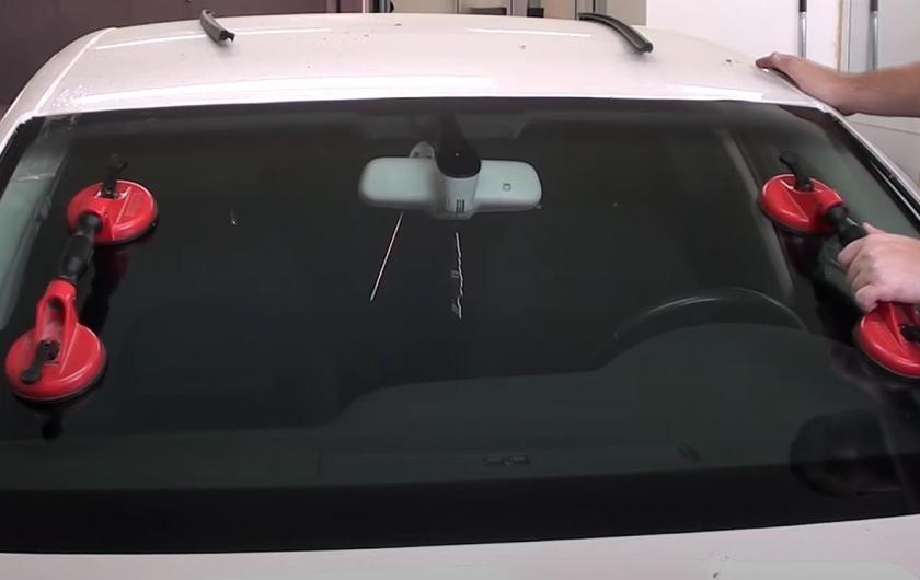 установка стекла на авто