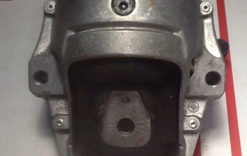 опора двигателя Ауди